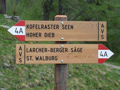 09a-Steinrast-Koflraster-Seen-Sirmian-000