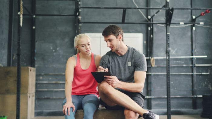 Personal Trainer bei der Arbeit