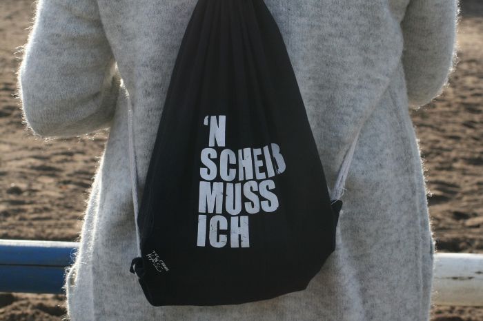 Botschaften auf Stoff