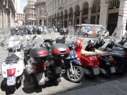 Motorroller, Ligurien, Italien