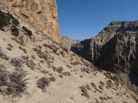 111113_Nepal_Mustang_1331_Syangboche_Chhusang