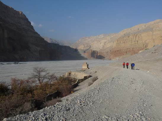 111113_Nepal_Mustang_1429_Syangboche_Chhusang