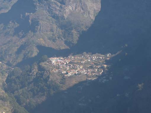 12-Corticeiras--Boca-dos-Namorados--Curral-das-Freiras-004