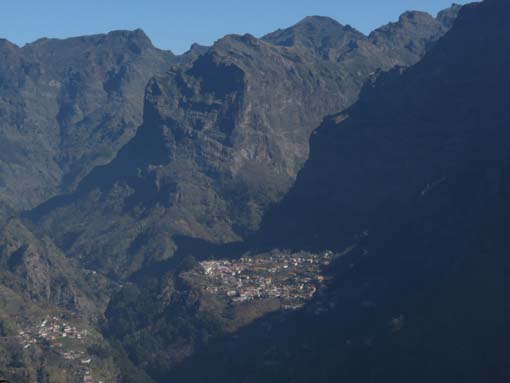 12-Corticeiras--Boca-dos-Namorados--Curral-das-Freiras-005