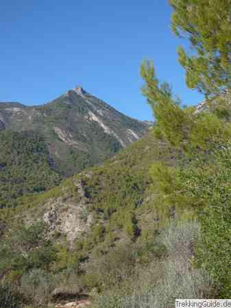 La Vereda del Faro de Marbella mit Gipfel El Juanar