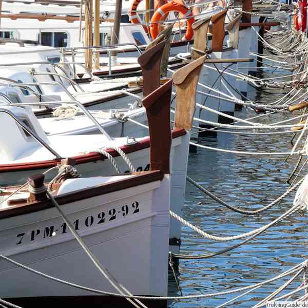 Llaüts, typische Boote Mallorcas