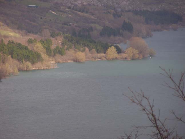 P4090688_Lago_di_Barrea_003