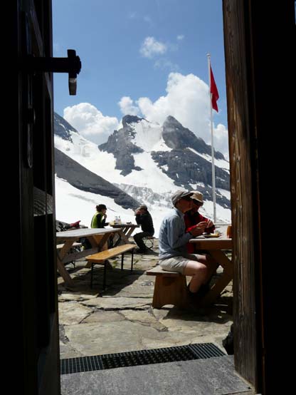 Baerentrek-335-Gspaltenhornhuette-Oeschinensee