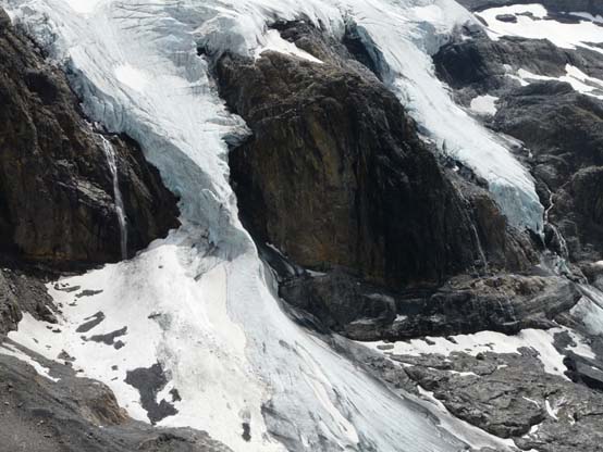 Baerentrek-346-Gspaltenhornhuette-Oeschinensee