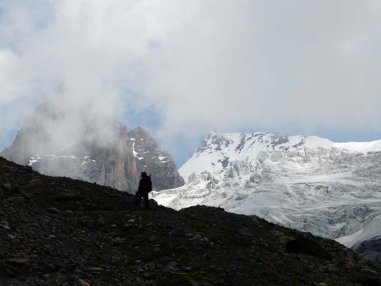 Baerentrek-352-Gspaltenhornhuette-Oeschinensee