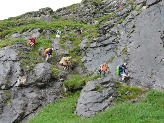 Baerentrek-360-Gspaltenhornhuette-Oeschinensee