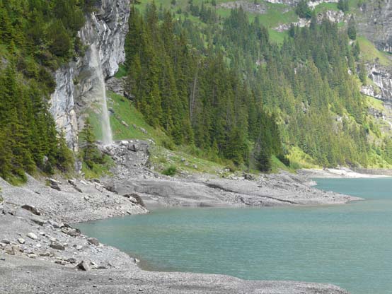 Baerentrek-385-Gspaltenhornhuette-Oeschinensee