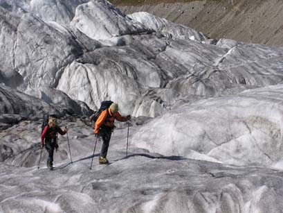 Aufstieg im Gletschereis