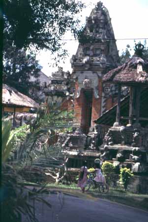 05 Kinder und Tempel 1