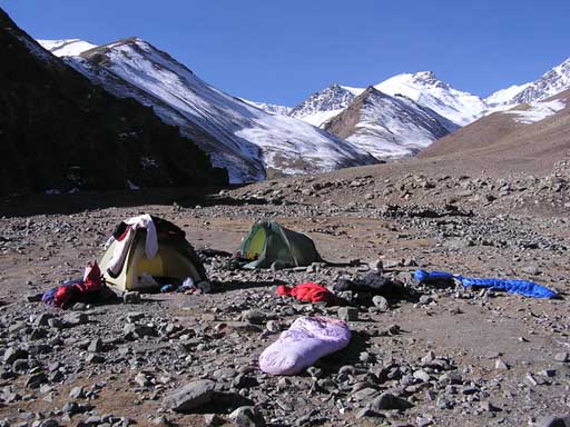 Ladakh: Schlafsäcke am Stok Kangri
