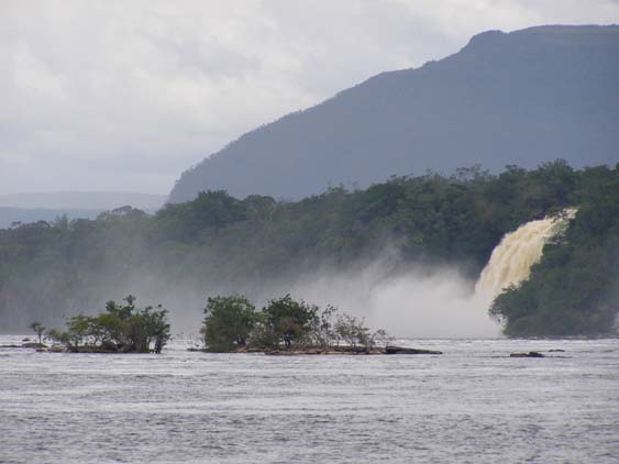 071117 - Uruyen - Canaima - 021